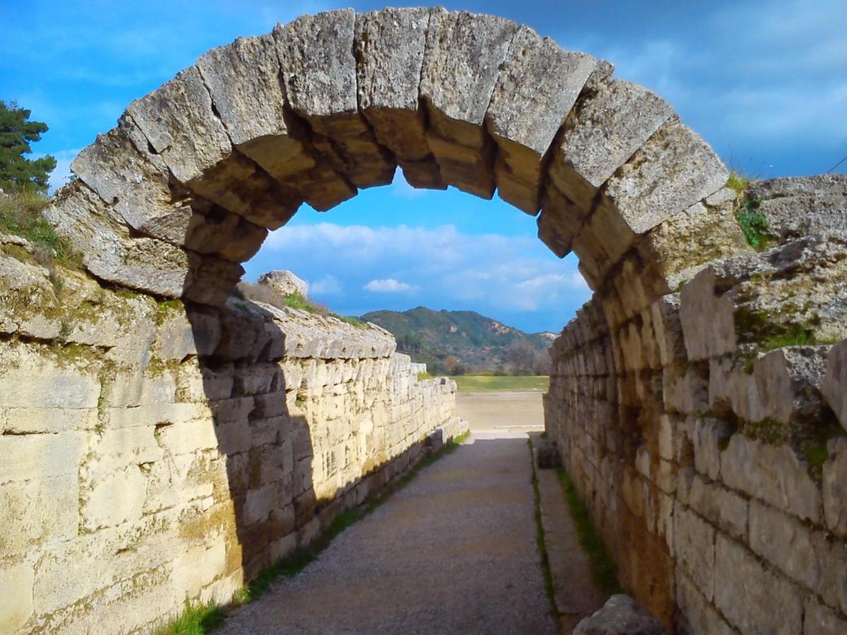 Stadium Ancient Olympia Luaran gambar